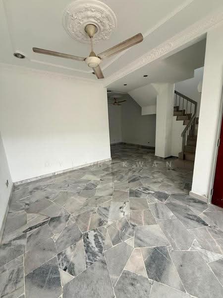 Rumah Teres 2-Tingkat untuk Dijual di Usj 3 (Subang Jaya) - Dylan Kwan - Living Room - PropertyGuru.com.my
