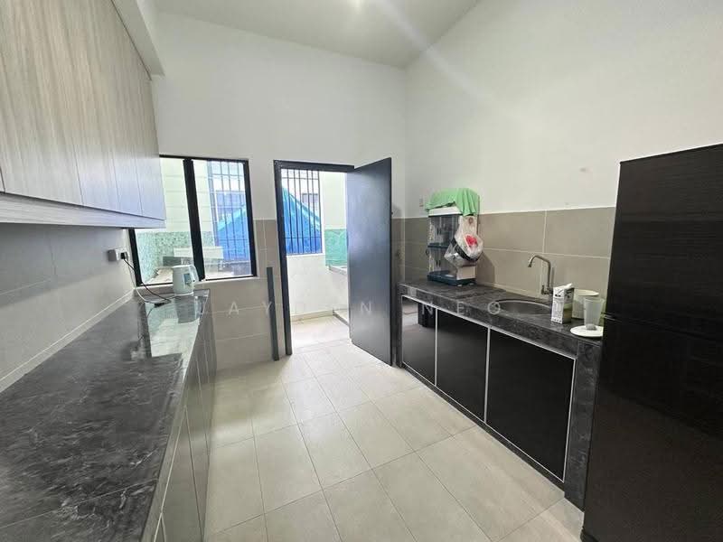Rumah Teres 2-Tingkat untuk Dijual di Bandar Baru Permas Jaya (Permas Jaya) - Jayden Neo - Kitchen - PropertyGuru.com.my