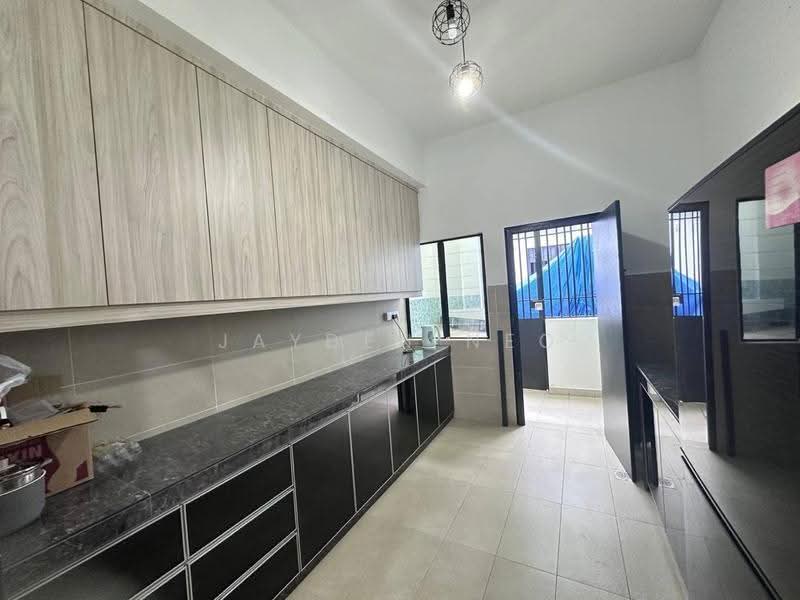 Rumah Teres 2-Tingkat untuk Dijual di Bandar Baru Permas Jaya (Permas Jaya) - Jayden Neo - Kitchen - PropertyGuru.com.my
