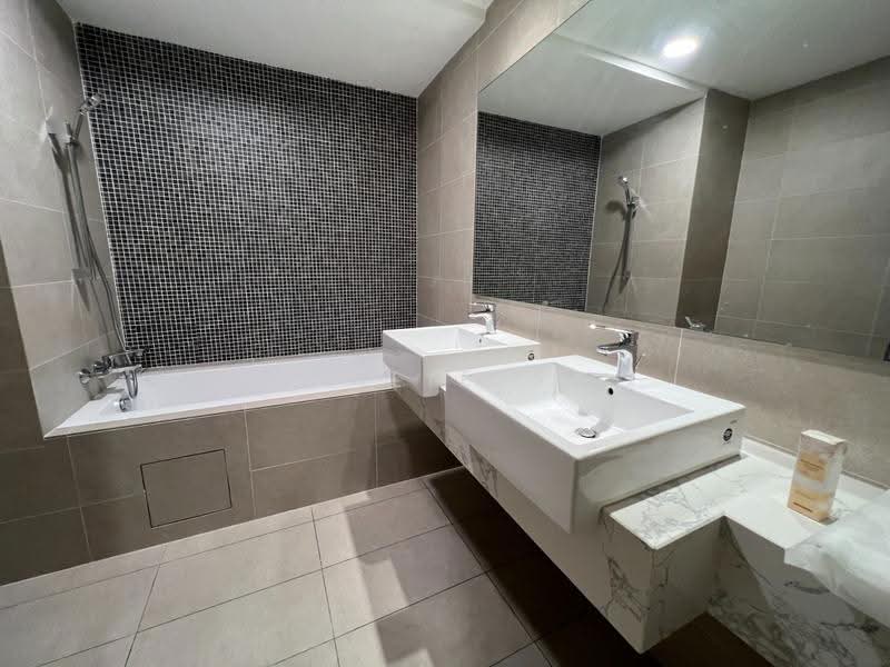 Service Residence for Rent at Ooak Suites @ Kiara 163 - Natalie Soo - Bathroom - PropertyGuru.com.my