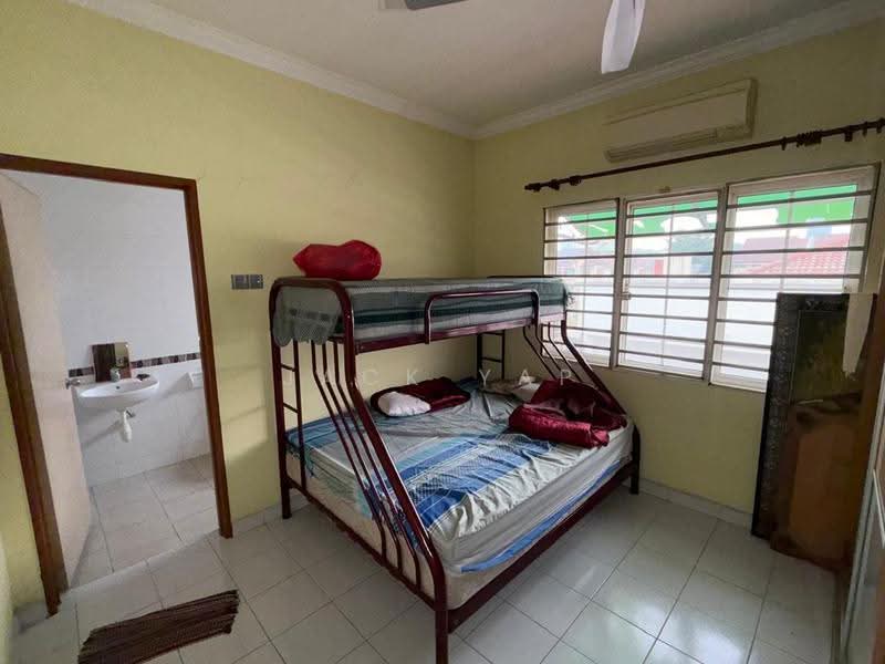 3-storey Terraced House for Sale in Laman Rimbunan (Kepong) - Jack Yap - Bedroom - PropertyGuru.com.my
