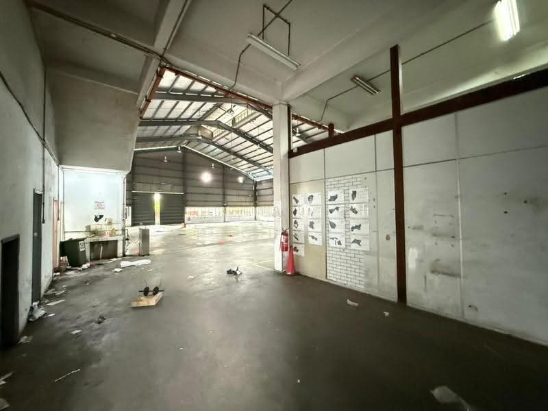 Kilang Terpisah untuk Disewa di Kuala Lumpur (Kuala Lumpur) - KK Chong - Upstair office area - PropertyGuru.com.my