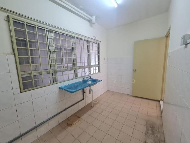 Kondominium untuk Dijual di Endah Ria - Yee Yew Kho - Kitchen - PropertyGuru.com.my