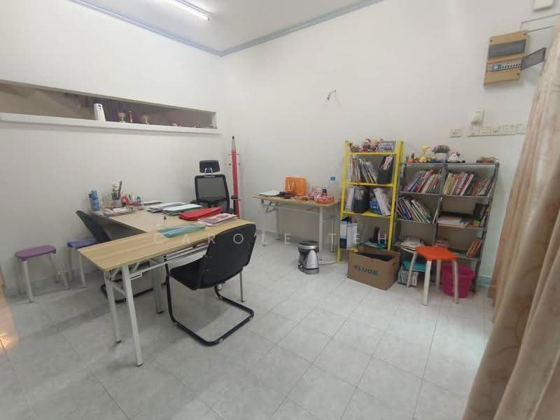 2-storey Terraced House for Sale in Taman Overseas Union (Taman Oug) (Jalan Klang Lama (Old Klang Road)) - Carole Teh - Study - PropertyGuru.com.my