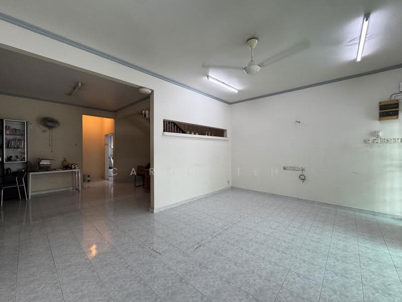 2-storey Terraced House for Sale in Taman Overseas Union (Taman Oug) (Jalan Klang Lama (Old Klang Road)) - Carole Teh - Living Room - PropertyGuru.com.my