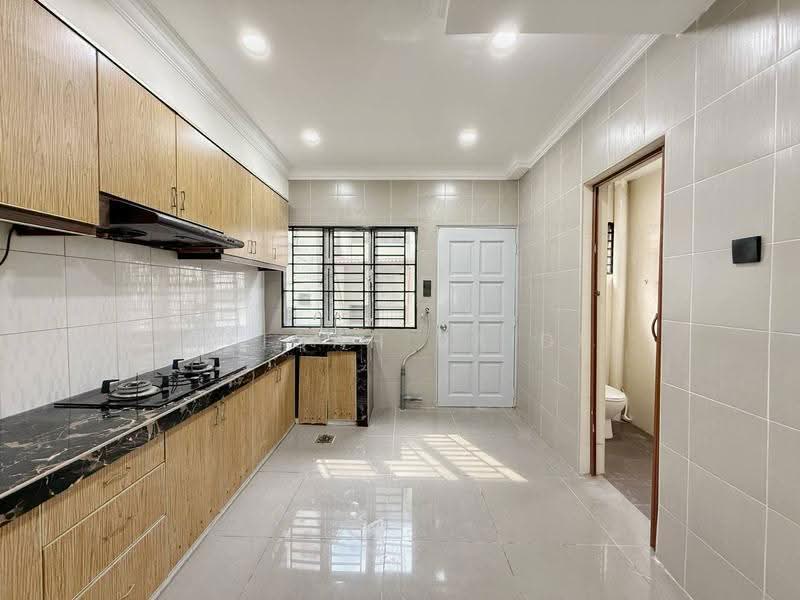Rumah Teres 2-Tingkat untuk Dijual di Taman Melati (Setapak) - Afiqah zaidi - Kitchen - PropertyGuru.com.my