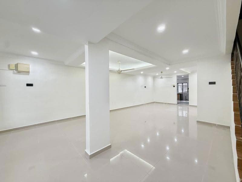 Rumah Teres 2-Tingkat untuk Dijual di Taman Melati (Setapak) - Afiqah zaidi - Living Room - PropertyGuru.com.my
