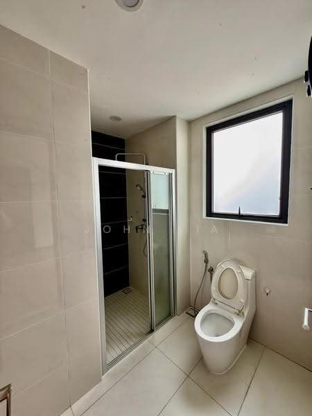 Condominium for Sale at Royal Strand @ Country Garden Danga Bay - John Sia - Bathroom - PropertyGuru.com.my