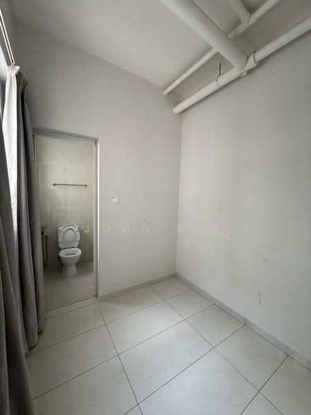 Condominium for Sale at Royal Strand @ Country Garden Danga Bay - John Sia - Bathroom - PropertyGuru.com.my