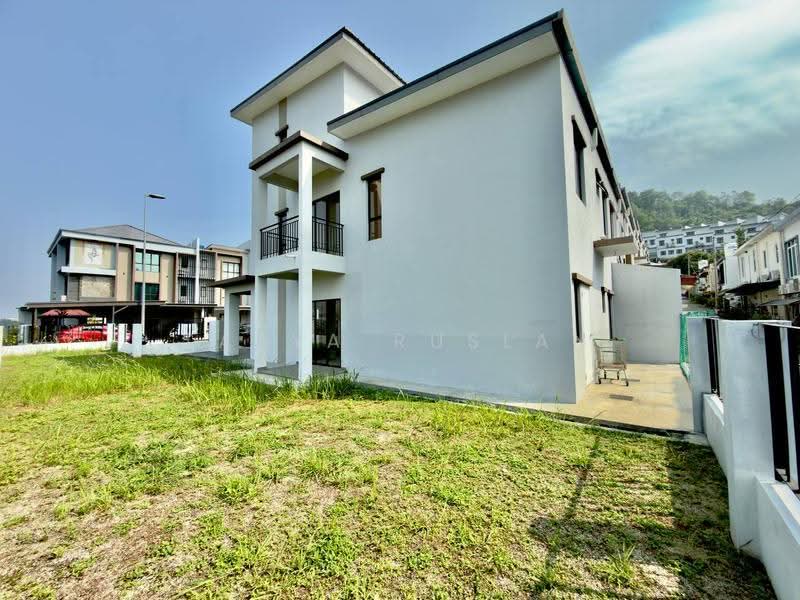 3-storey Terraced House for Sale in Ukay Bistari (Ulu Kelang) - Tasya Ruslan - Exterior - PropertyGuru.com.my