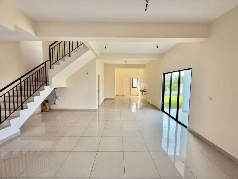 3-storey Terraced House for Sale in Ukay Bistari (Ulu Kelang) - Tasya Ruslan - Living Room - PropertyGuru.com.my