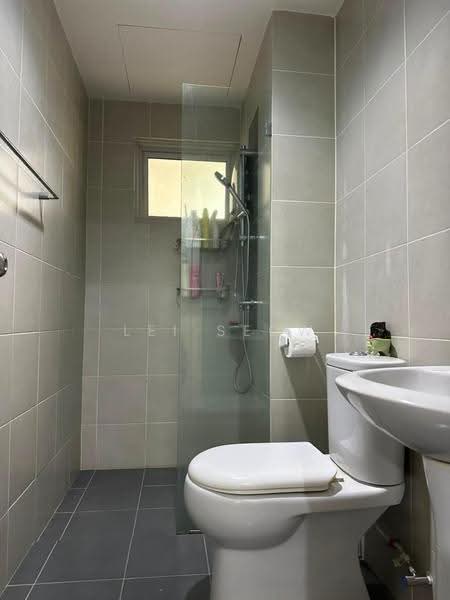 Kondominium untuk Dijual di The Peak Residences - Lei Seow - Bathroom - PropertyGuru.com.my