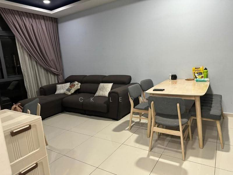 Kediaman Servis untuk Disewa di Crescent Bay Suites (Teluk Bayu) - Ck Leow - Living Room - PropertyGuru.com.my