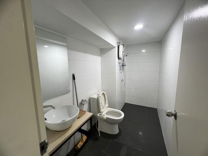 Kondominium untuk Disewa di My Loft @ Empire City - Alan Tai - Bathroom - PropertyGuru.com.my