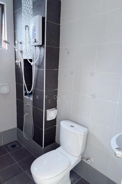 2-storey Terraced House for Rent in Bandar Dato Onn (Tebrau) - Kyoris Loh - Bathroom - PropertyGuru.com.my