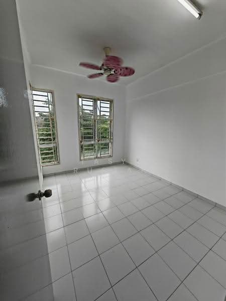 Pangsapuri untuk Dijual di Desajaya Villa - Tasya Ruslan - PropertyGuru.com.my