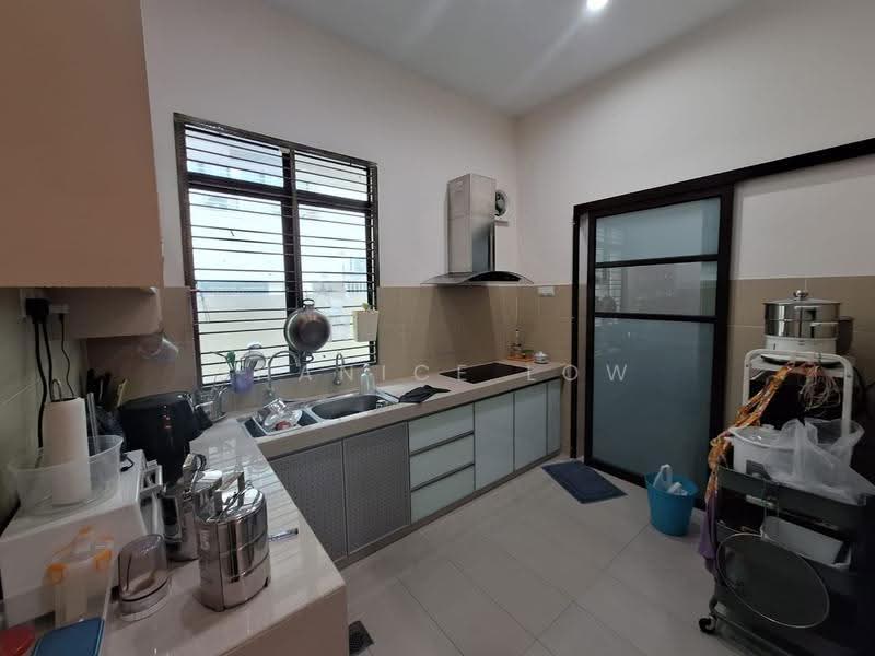 2-storey Terraced House for Sale in Bandar Puteri Puchong (Puchong) - Shanice Low - Kitchen - PropertyGuru.com.my