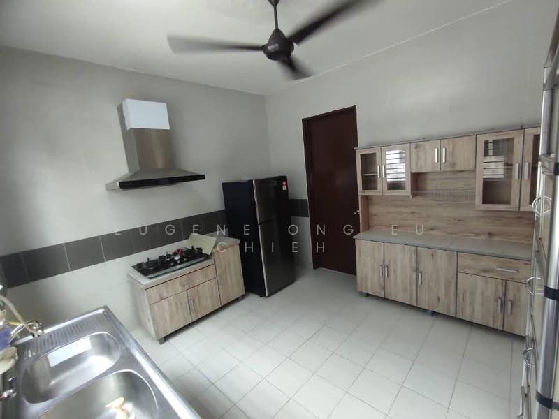 Rumah Berkembar untuk Disewa di Jenjarom (Selangor) - Eugene Ong Eu chieh - Kitchen - PropertyGuru.com.my