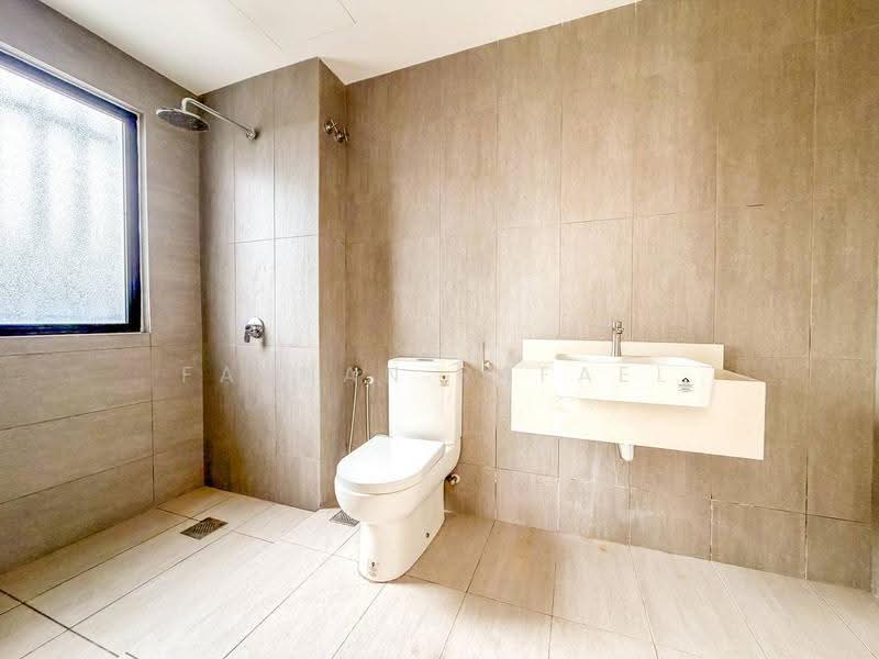 Rumah Teres untuk Dijual di Gombak (Selangor) - Farhan Rafael - Bathroom - PropertyGuru.com.my