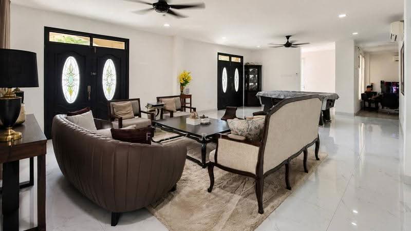 Bungalow House for Sale in Seksyen 8 (Shah Alam) - Fazri . - Living Room - PropertyGuru.com.my