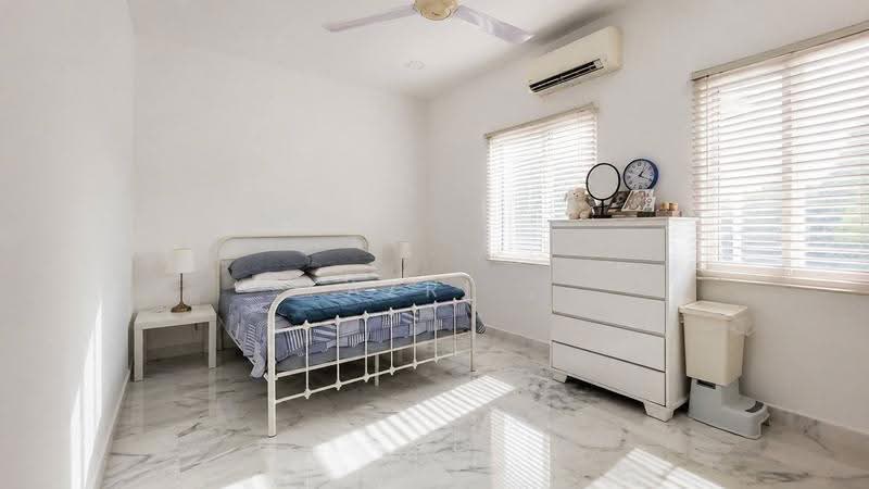 Bungalow House for Sale in Seksyen 8 (Shah Alam) - Fazri . - Bedroom - PropertyGuru.com.my