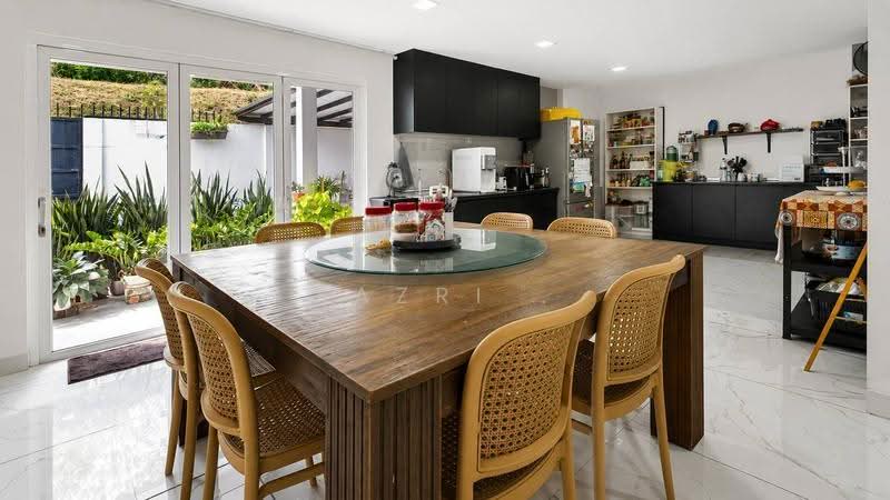 Bungalow House for Sale in Seksyen 8 (Shah Alam) - Fazri . - Dining Room - PropertyGuru.com.my
