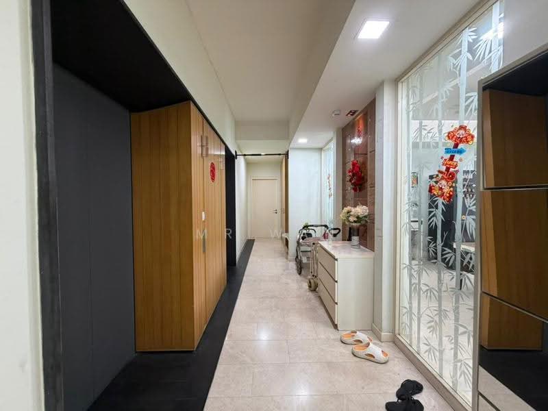 Condominium for Sale at 2 Hampshire - Mr Wan - Corridor - PropertyGuru.com.my
