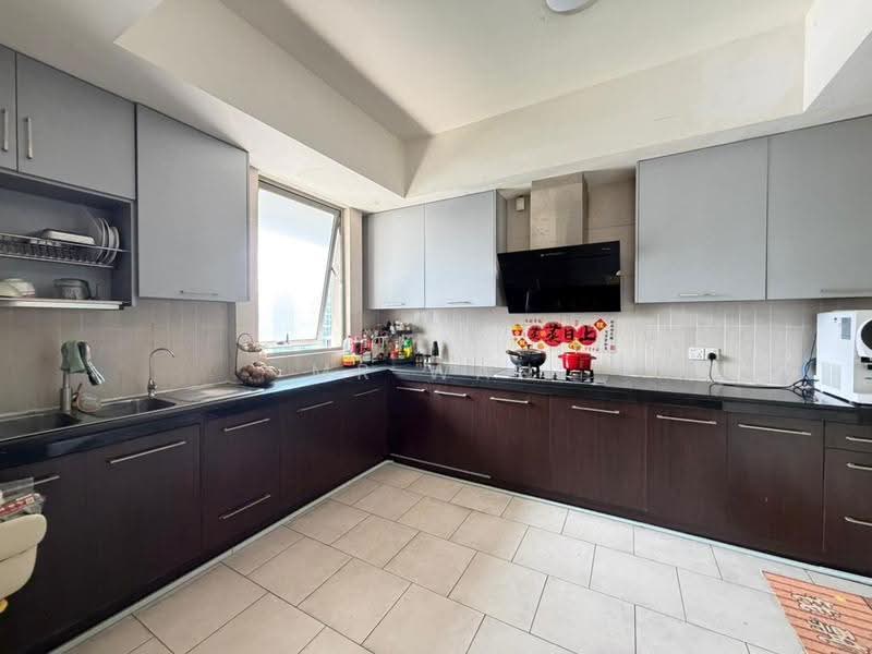 Condominium for Sale at 2 Hampshire - Mr Wan - Kitchen - PropertyGuru.com.my