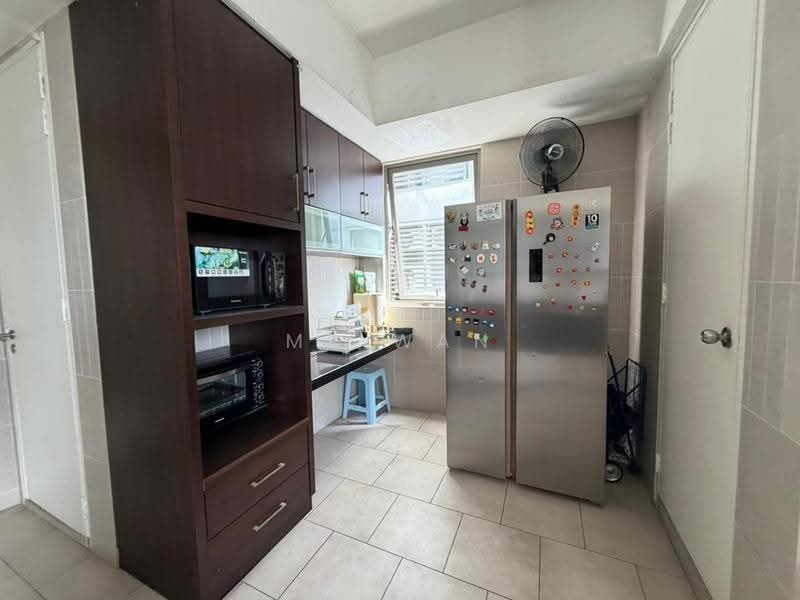 Condominium for Sale at 2 Hampshire - Mr Wan - Kitchen - PropertyGuru.com.my