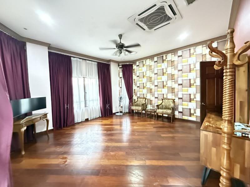 Bungalow House for Rent in Country Heights (Kajang) - Hei Kar Jun - Living Room - PropertyGuru.com.my