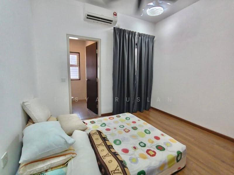 Rumah Teres 2-Tingkat untuk Dijual di Taman Sepang (Sepang) - Tasya Ruslan - PropertyGuru.com.my