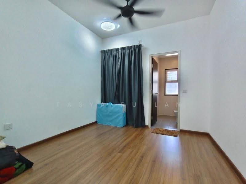 Rumah Teres 2-Tingkat untuk Dijual di Taman Sepang (Sepang) - Tasya Ruslan - PropertyGuru.com.my