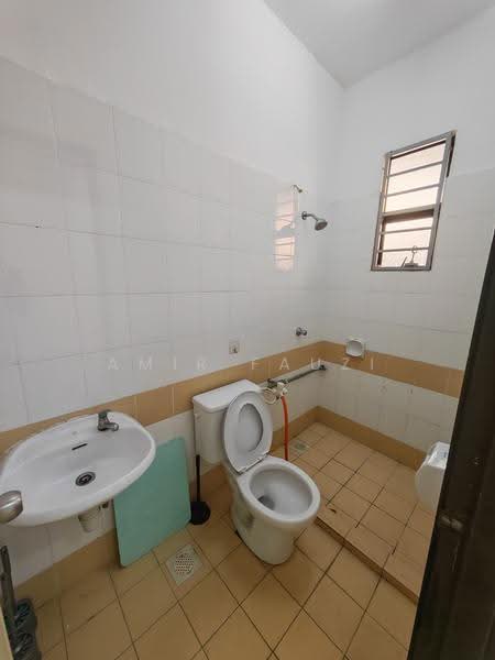2-storey Terraced House for Sale in Ampang Saujana (Ampang) - Amir Fauzi - Bathroom - PropertyGuru.com.my