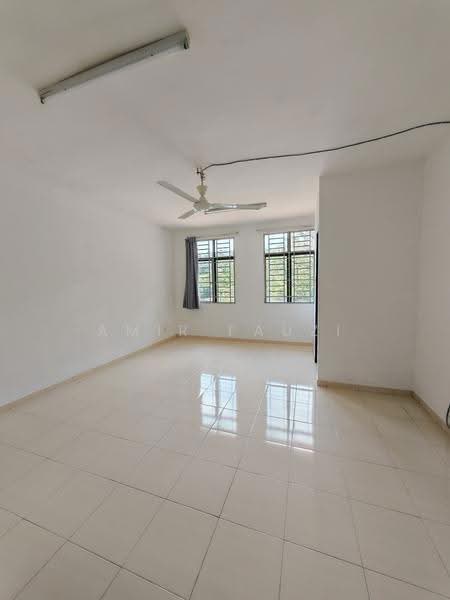 2-storey Terraced House for Sale in Ampang Saujana (Ampang) - Amir Fauzi - Masteroom - PropertyGuru.com.my