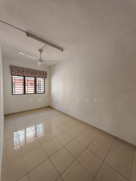 2-storey Terraced House for Sale in Ampang Saujana (Ampang) - Amir Fauzi - Room 1 - PropertyGuru.com.my