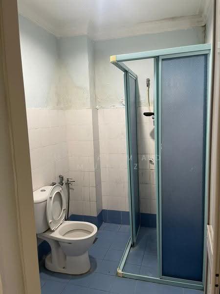 2-storey Terraced House for Rent in Pantai (Kuala Lumpur) - Muhammad Muadz - Bathroom - PropertyGuru.com.my