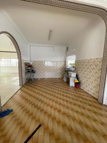 Bungalow House untuk Disewa di Taman Sri Tebrau (Johor Bahru) - Sky Tan - Kitchen - PropertyGuru.com.my