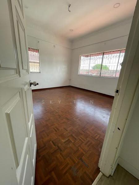 Bungalow House untuk Disewa di Taman Sri Tebrau (Johor Bahru) - Sky Tan - Interior - PropertyGuru.com.my