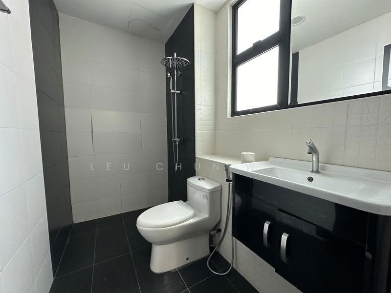 Kediaman Servis untuk Dijual di The Sky Executive Suites - Leu Chun Wei - Bathroom - PropertyGuru.com.my