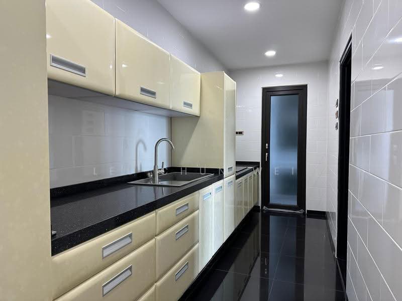 Kediaman Servis untuk Dijual di The Sky Executive Suites - Leu Chun Wei - Kitchen - PropertyGuru.com.my