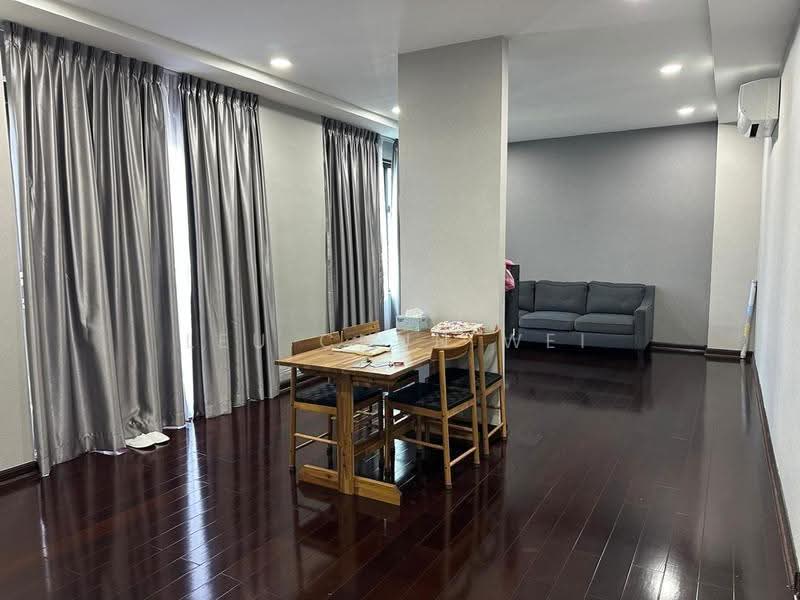 Kediaman Servis untuk Dijual di The Sky Executive Suites - Leu Chun Wei - Living Room - PropertyGuru.com.my