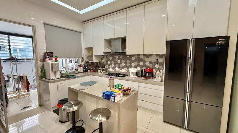 Rumah Teres 2-Tingkat untuk Dijual di D'Kayangan (Shah Alam) - Umar Din - Kitchen - PropertyGuru.com.my