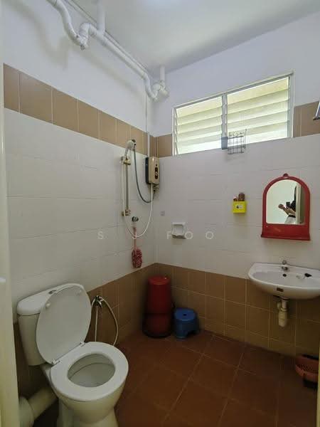 Kondominium untuk Dijual di D'Piazza - S J Foo - Bathroom - PropertyGuru.com.my