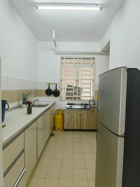 Kondominium untuk Dijual di D'Piazza - S J Foo - Kitchen - PropertyGuru.com.my