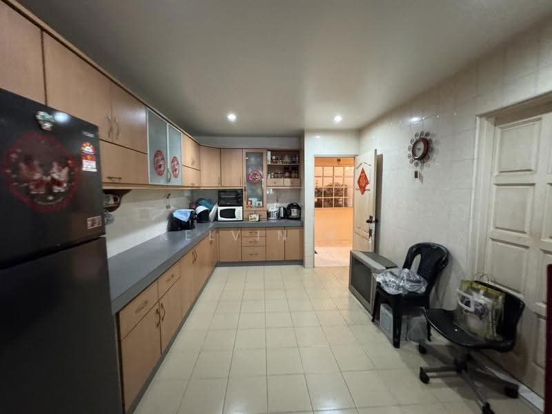 2.5-storey Terraced House for Sale in Taman Bukit Desa (Kepong) - Kelvin Hii - Kitchen - PropertyGuru.com.my