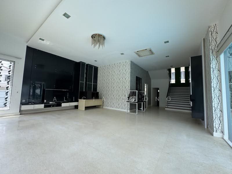 Bungalow House for Sale in Templer Park (Rawang) - Alicia Chong - Living Room - PropertyGuru.com.my