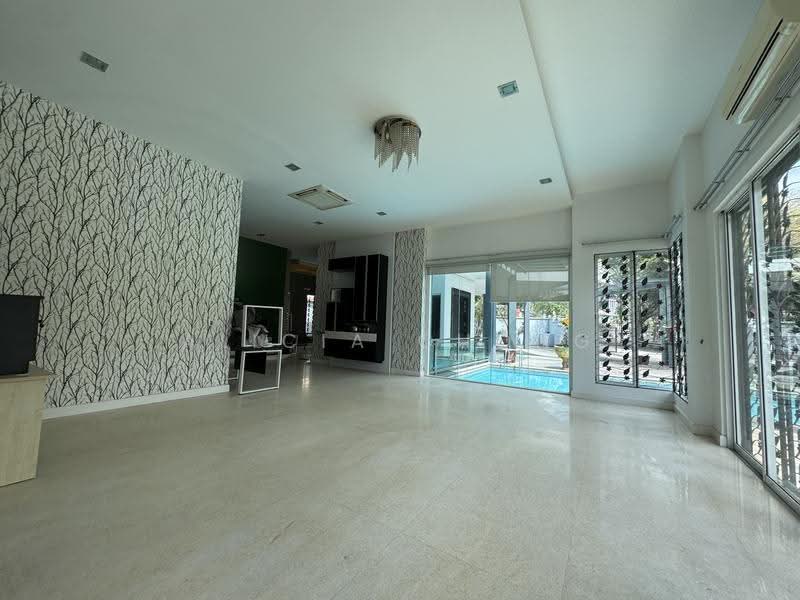 Bungalow House for Sale in Templer Park (Rawang) - Alicia Chong - Living Room - PropertyGuru.com.my
