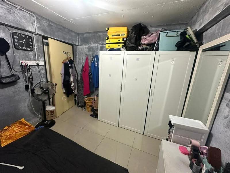 Flat for Sale at Flat Sri Kota - Chris Choo - Bedroom - PropertyGuru.com.my