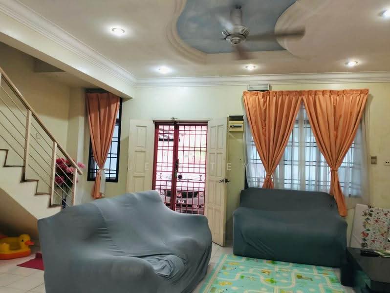 2-storey Terraced House for Rent in Taman Setia Indah (Tebrau) - Jesy Tey - Living Room - PropertyGuru.com.my