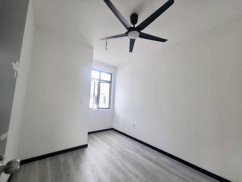 Rumah Teres 2-Tingkat untuk Dijual di Bandar Tiram (Ulu Tiram) - Yik Tat - Interior - PropertyGuru.com.my